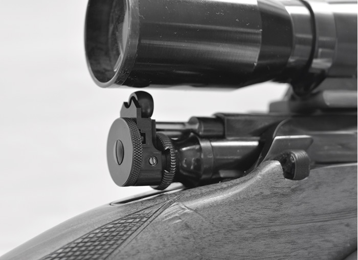 Dangerousgamemountedside 3 933x1024